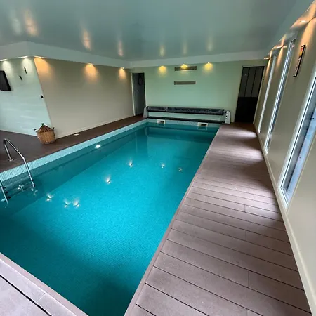 Villa Capsule Champetre Piscine Billard *