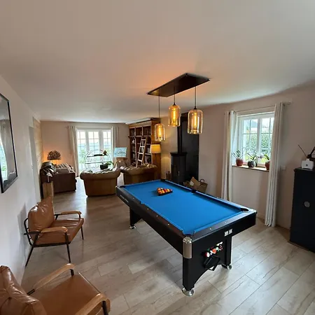 Villa Capsule Champetre Piscine Billard