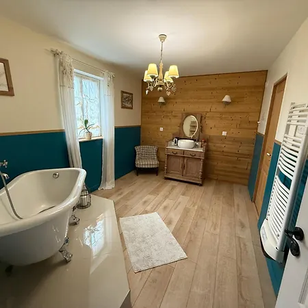Capsule Champetre Piscine Billard *