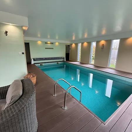 Capsule Champetre Piscine Billard Villa *