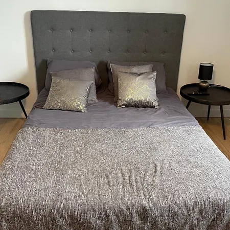 Villa Capsule Champetre Piscine Billard *