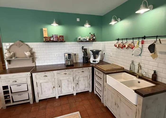 Capsule Champetre Piscine Billard *