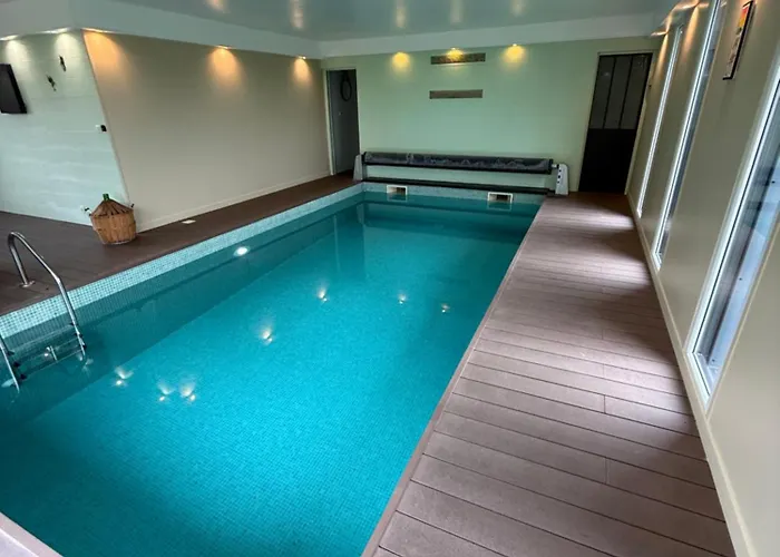 Villa Capsule Champetre Piscine Billard *