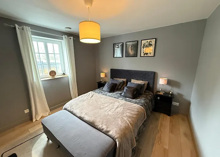 Capsule Champetre Piscine Billard *