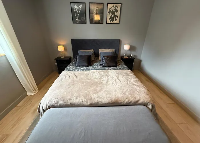 Capsule Champetre Piscine Billard Villa Ferriere-la-Grande