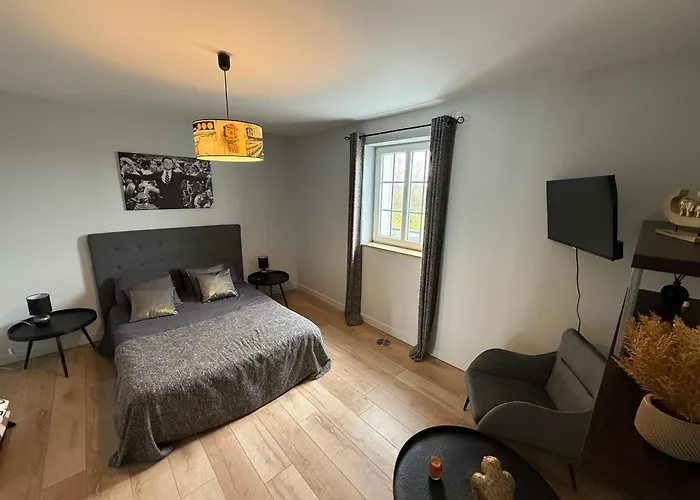 Capsule Champetre Piscine Billard Ferriere-la-Grande