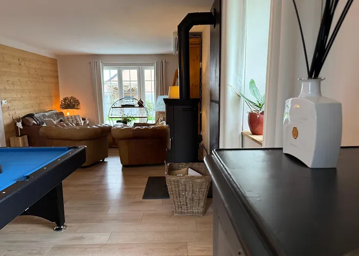 Capsule Champetre Piscine Billard Villa *