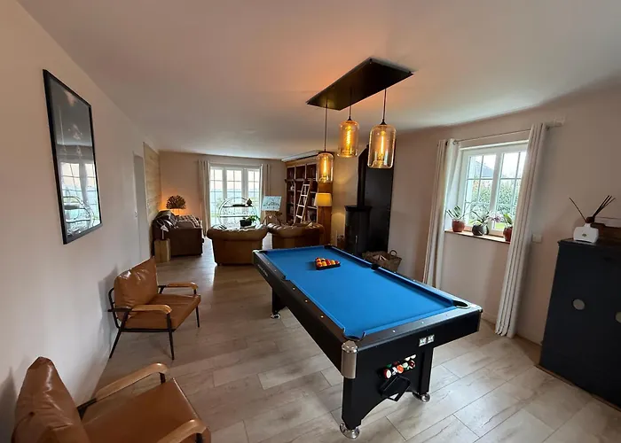 Capsule Champetre Piscine Billard Ferriere-la-Grande