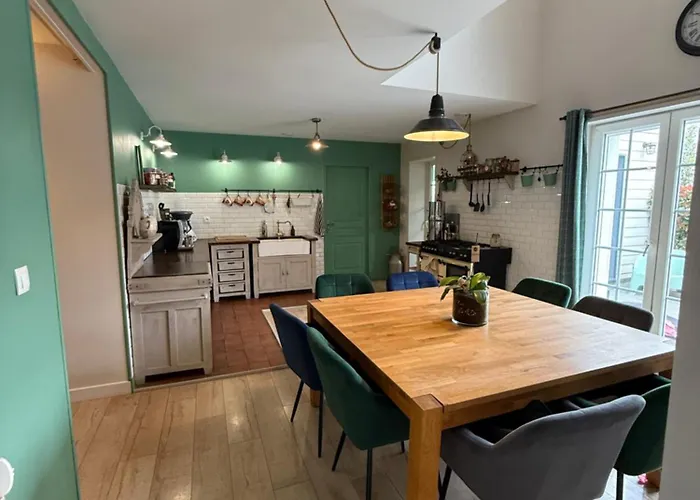 Capsule Champetre Piscine Billard