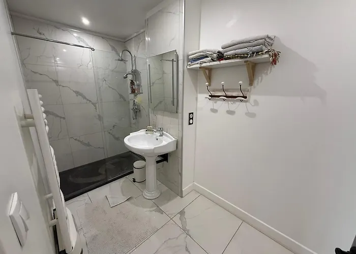 Capsule Champetre Piscine Billard Villa *